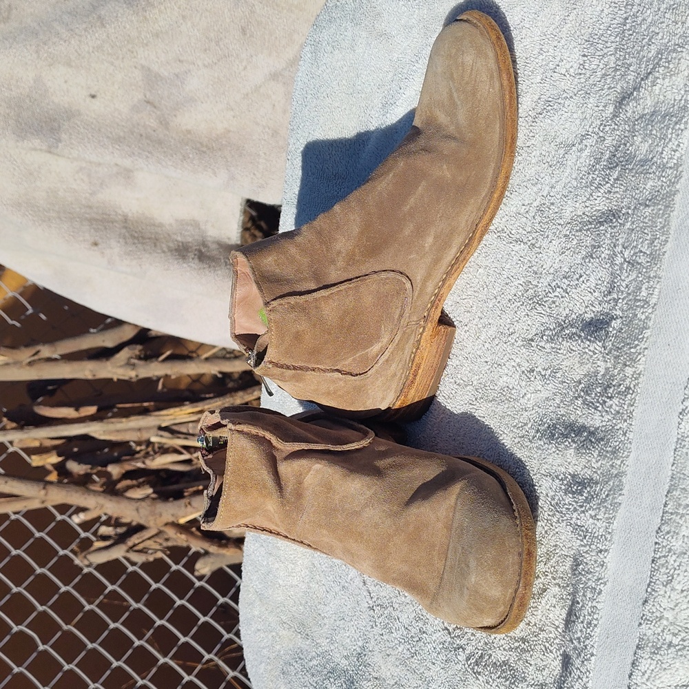 Boot's